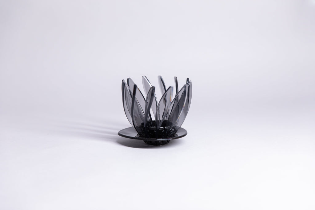 V60 "Suiren" Coffee Dripper 02
